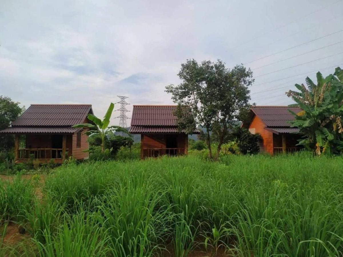 Nana Bungalows Ban Tan Buitenkant foto