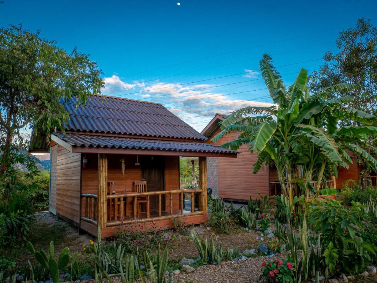 Nana Bungalows Ban Tan Buitenkant foto