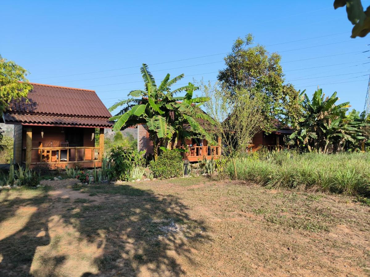 Nana Bungalows Ban Tan Buitenkant foto