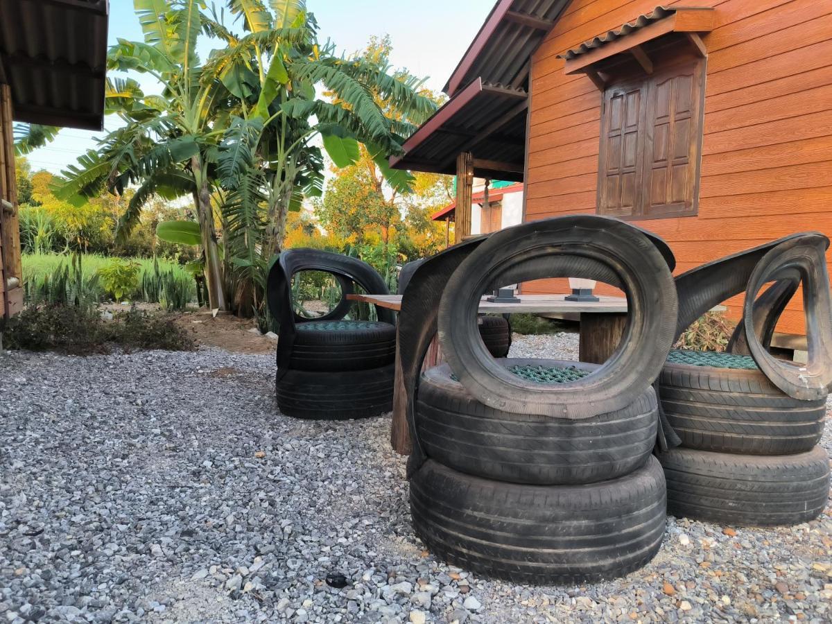 Nana Bungalows Ban Tan Buitenkant foto