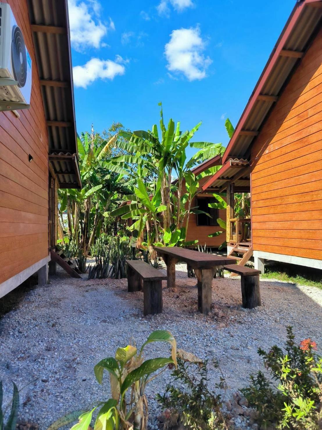 Nana Bungalows Ban Tan Buitenkant foto